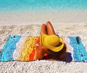 COLMENA Microfiber Beach Towel