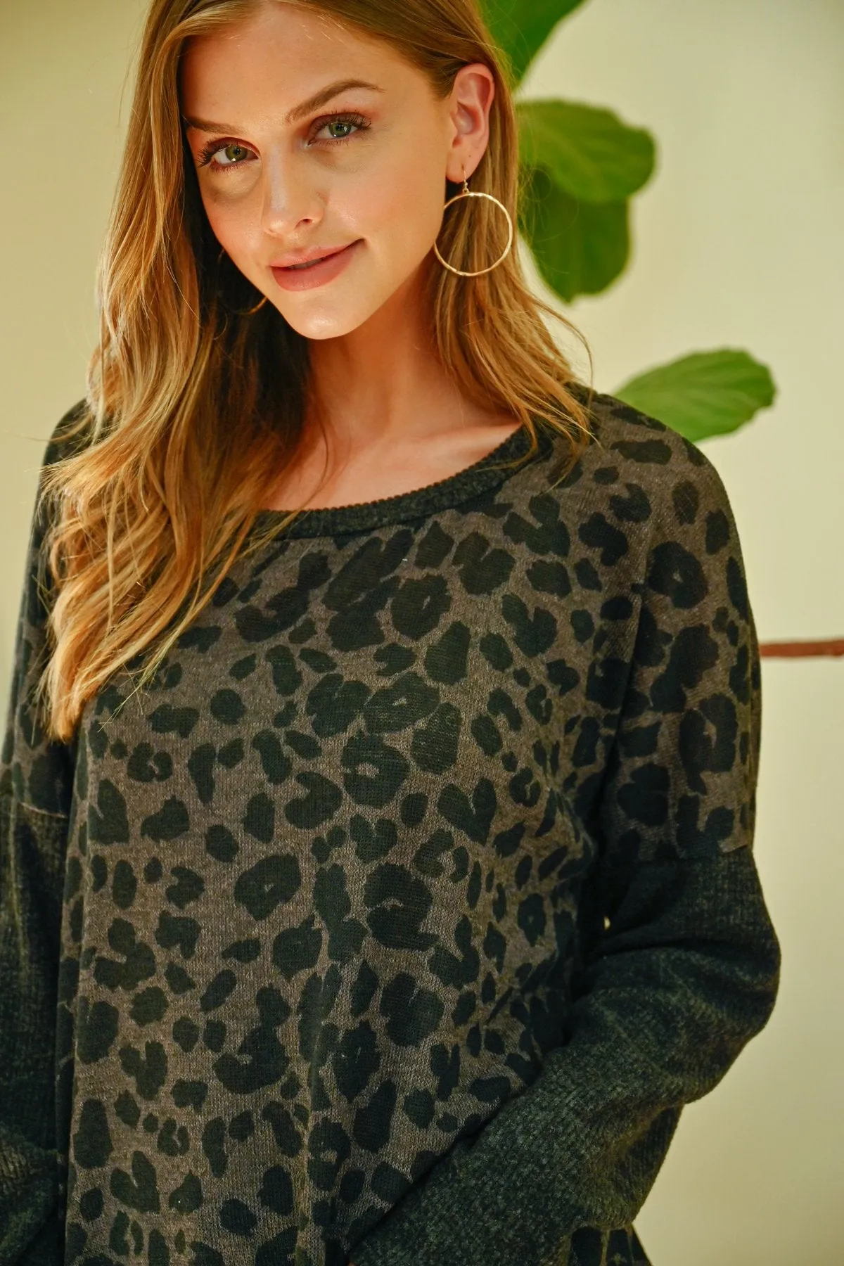 Hacci Brushed Contrast Sleeves Boat Neck Leopard Top